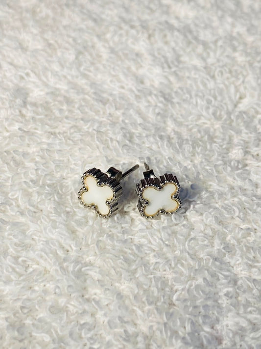 18K Gold Plated Anti-Tarnish Clover Stud Earrings (1 Year Color Guarantee)