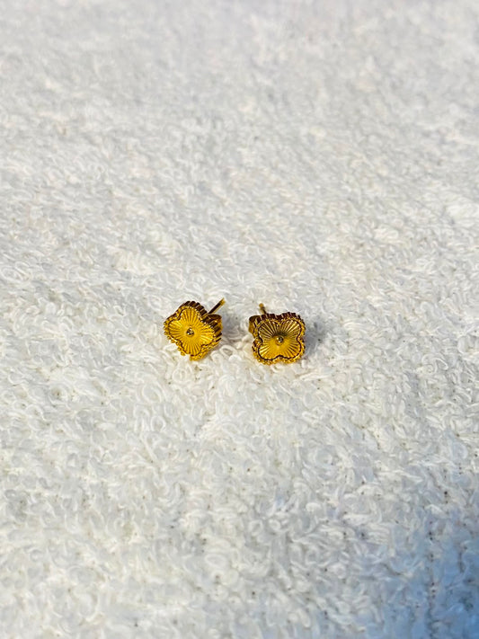 18K Gold Plated Anti-Tarnish Clover Stud Earrings (1 Year Color Guarantee)